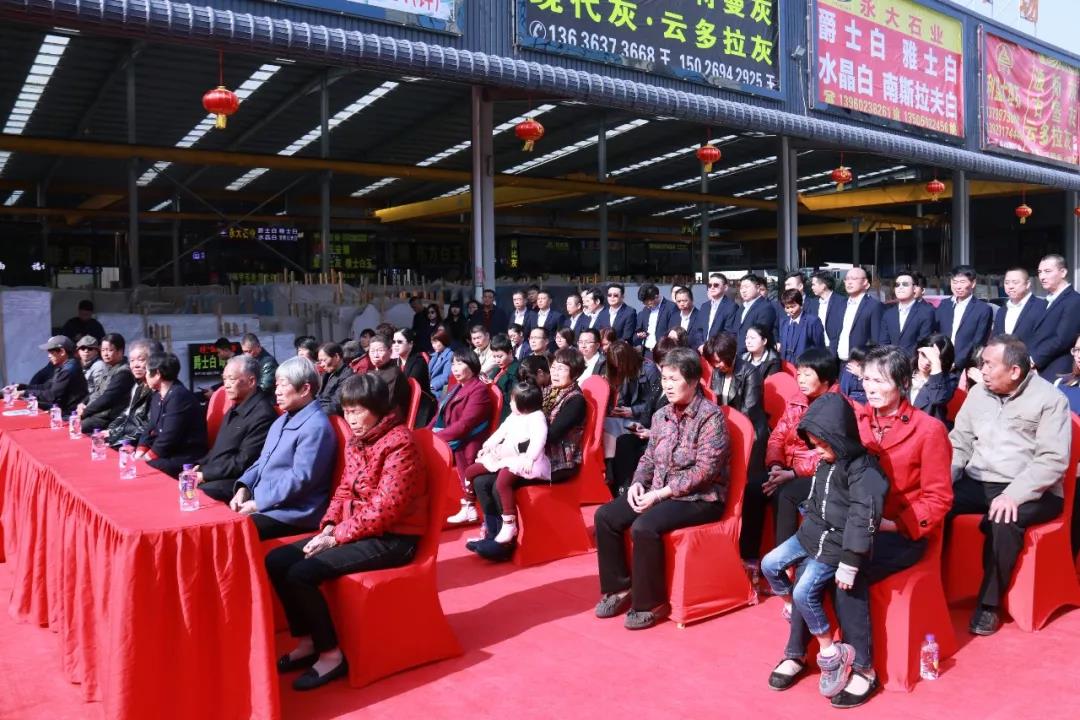 4f6b71ee-a7a4-4692-bfa0-80a2c02efce3.jpg_{i}xaf